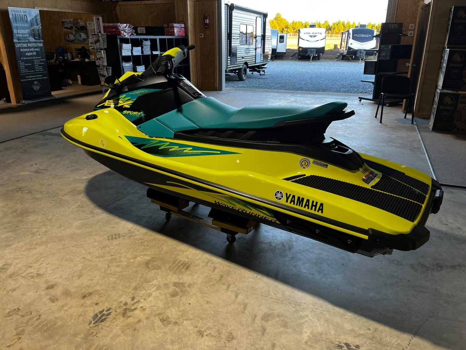 2022 Yamaha WaveRunner EX® Sport - Image 3