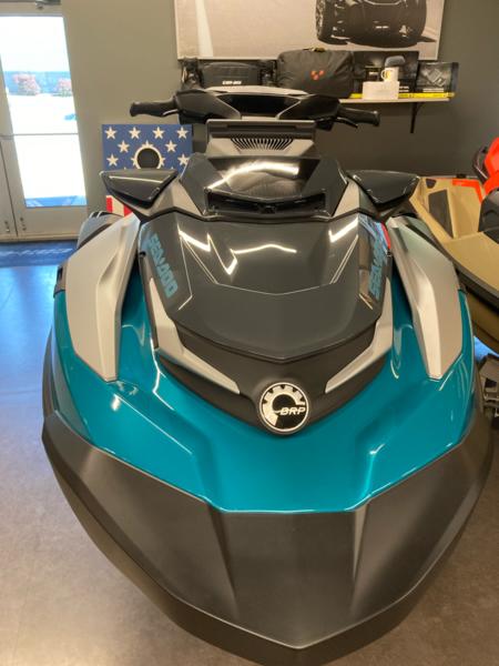Kup 2025 Sea-Doo GTX Limited 325 Teal Metallic – Najwyższa klasa wodnego sportu