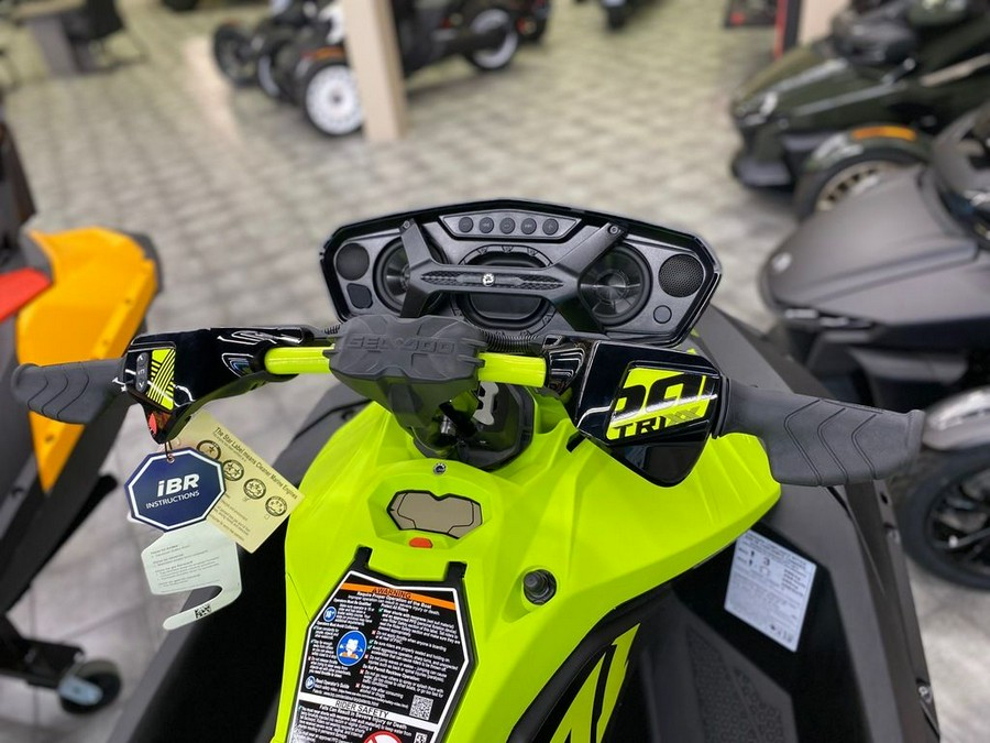 2023 Sea-Doo Spark Trixx 3-up - Image 4