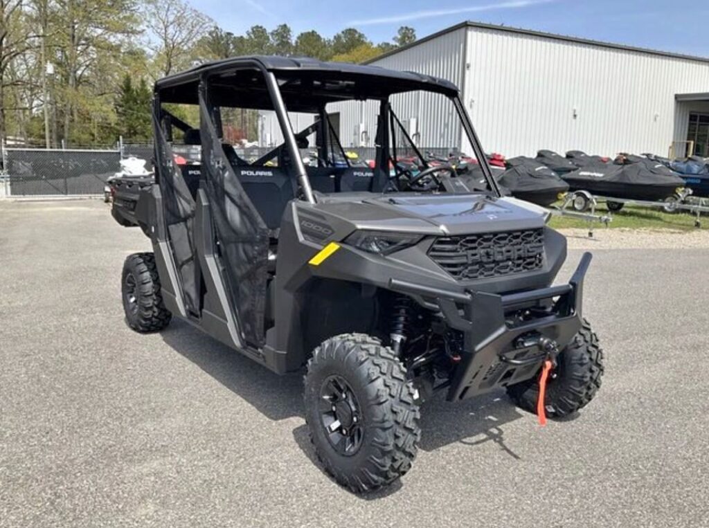 Kup 2025 Polaris Ranger Crew 1000 Premium – 61 KM UTV 6-osobowy