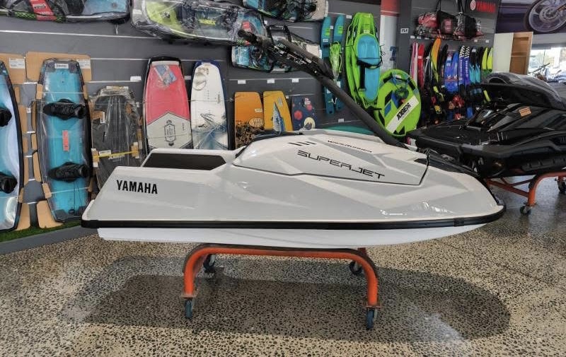 2023 Yamaha Superjet - Image 5