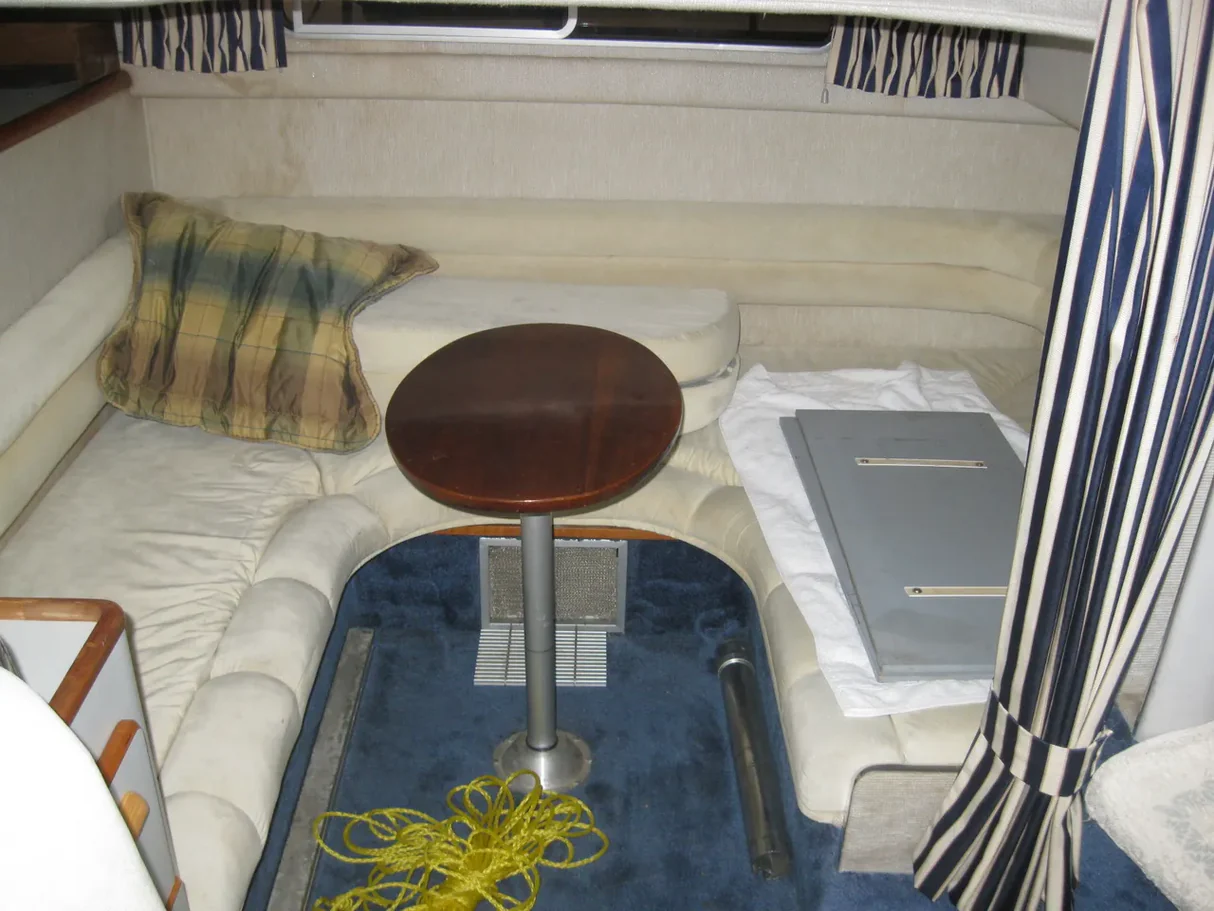 1990 Sea Ray 350 Sundancer - Image 14