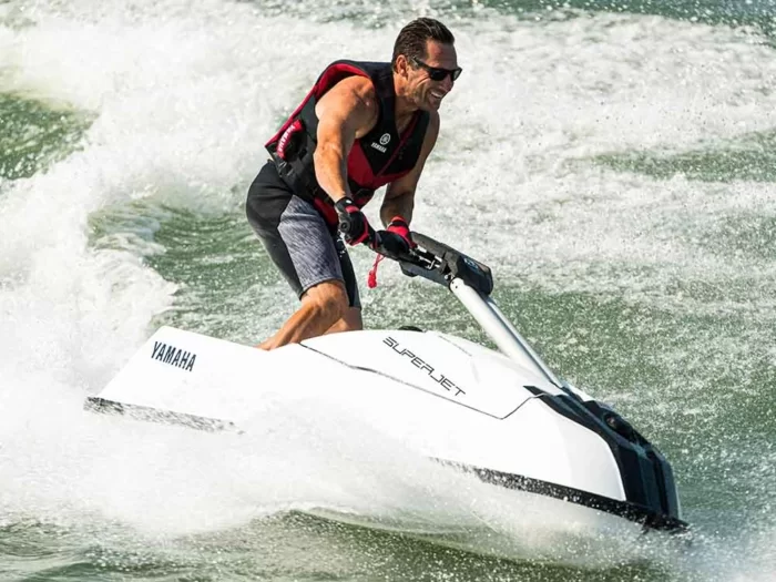 2023 Yamaha Superjet - Image 15