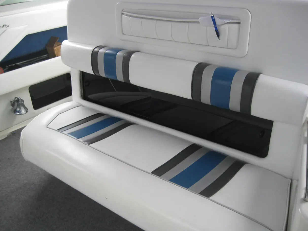 1990 Sea Ray 350 Sundancer - Image 12