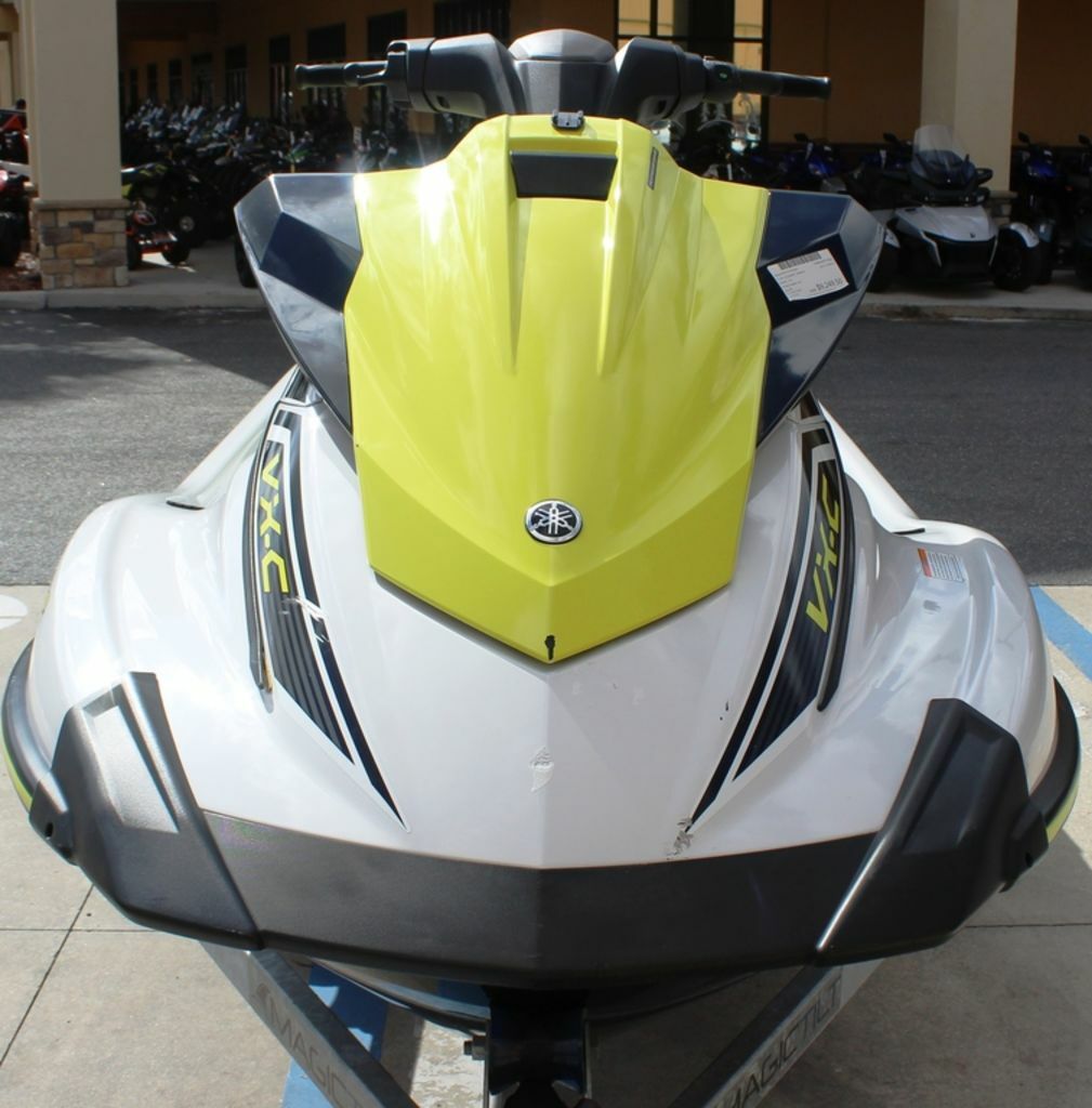 2020 Yamaha VX Cruise – używany wodny skuter premium z 3 miejscami