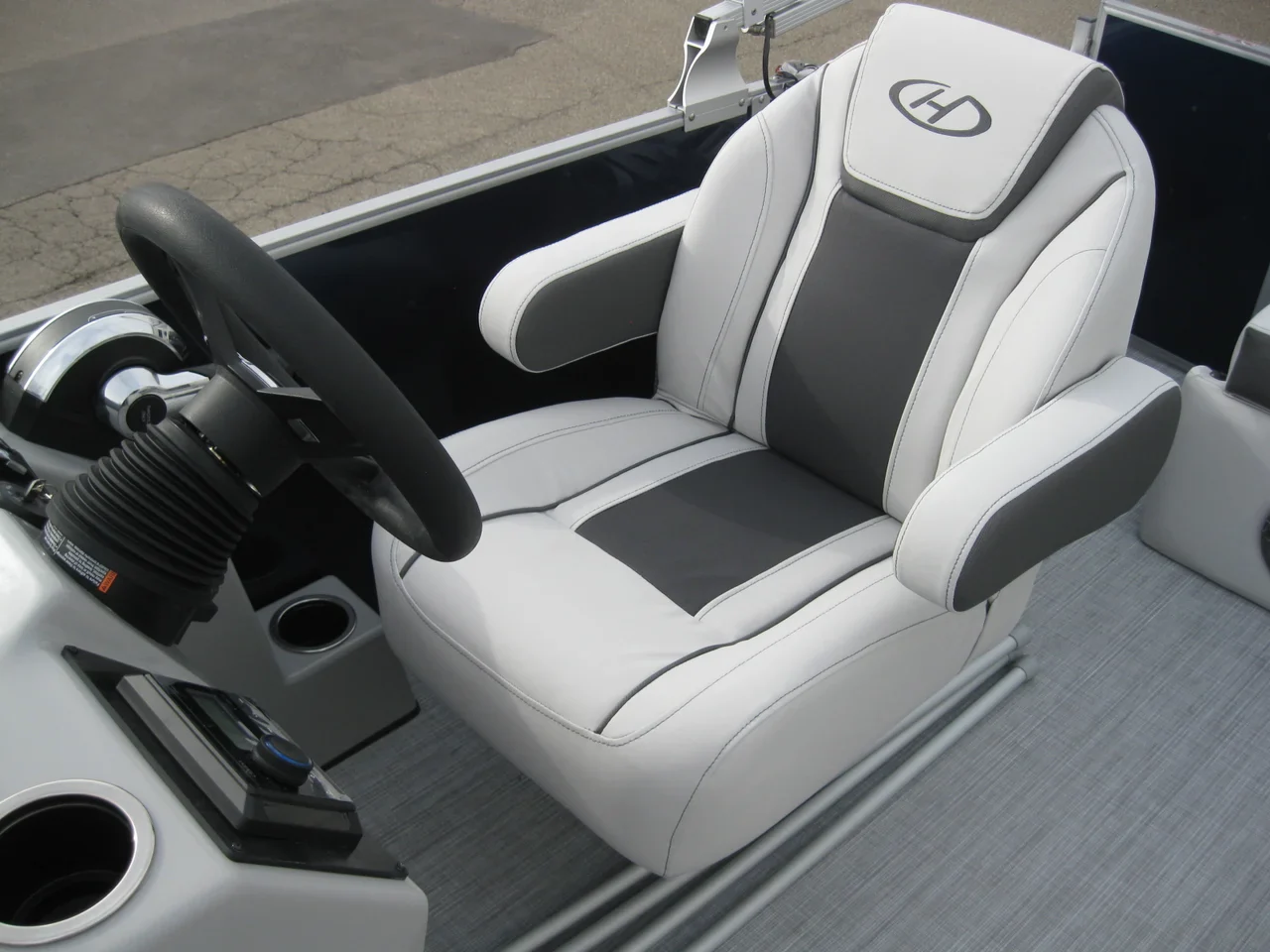 2023 Harris Cruiser 230 SL - Image 13