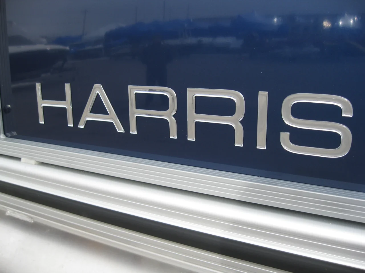 2023 Harris Cruiser 230 SL - Image 8
