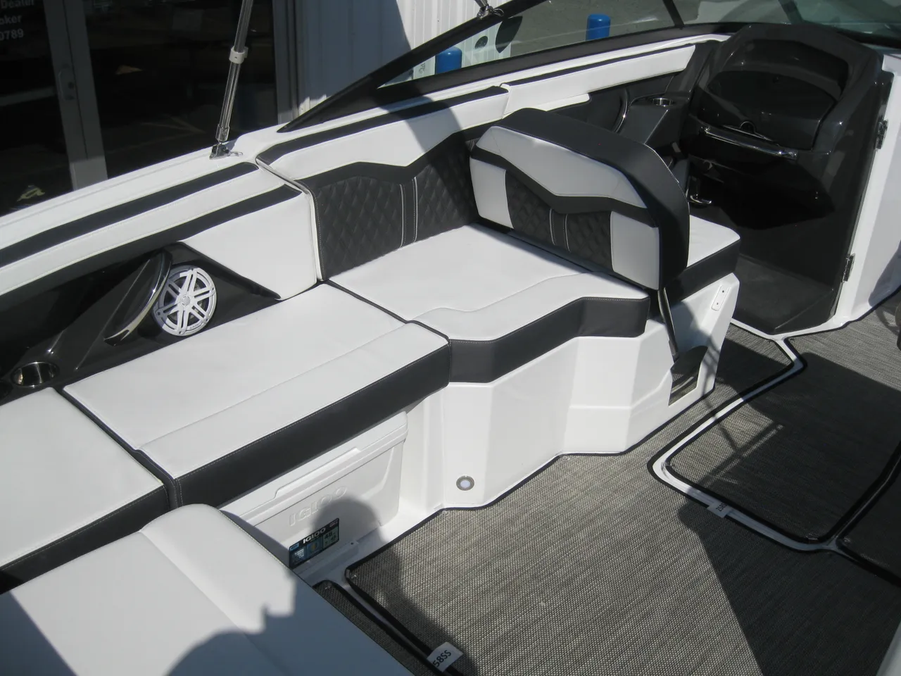 2024 Monterey 258 SS - Image 10