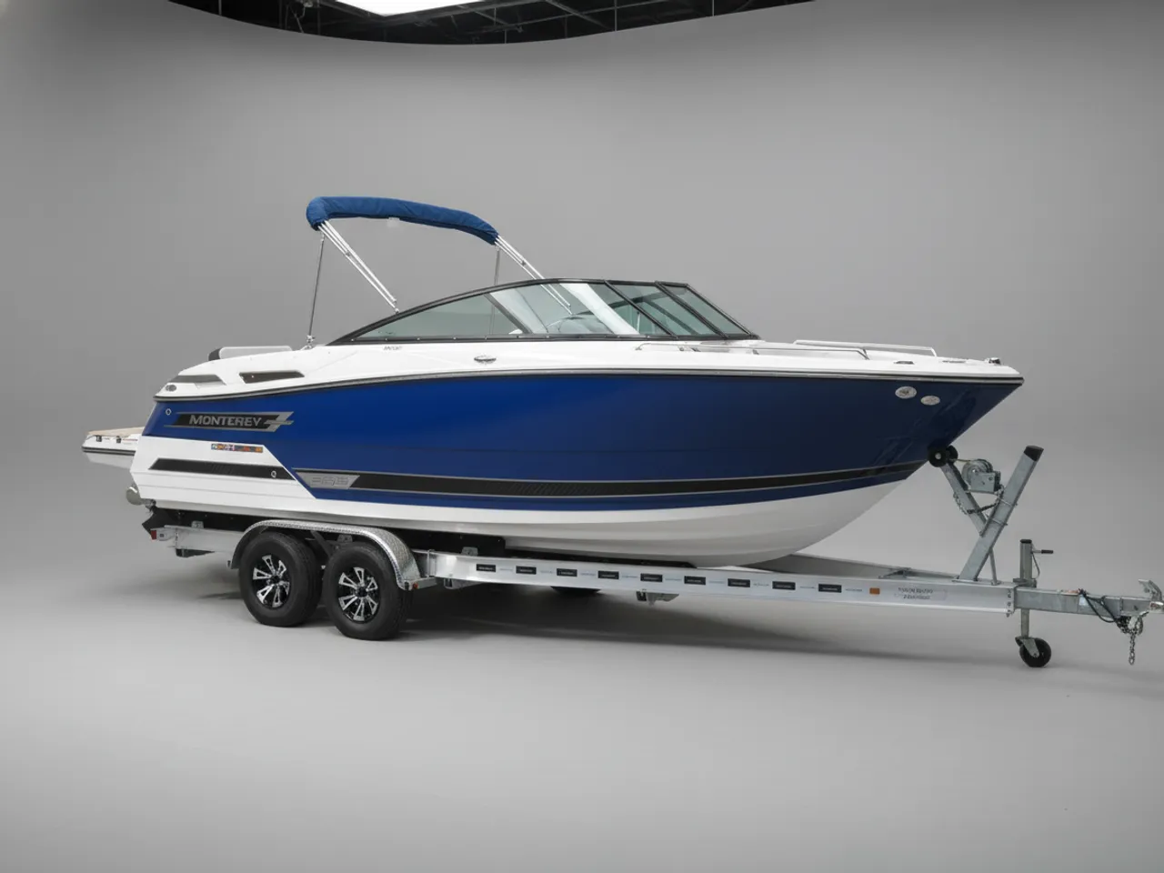 2024 Monterey 258 SS Na Sprzedaż – Bowrider 300 KM Mercury DTS Bravo III z Królewskim Niebieskim Kadłubem i Premium Wyposażeniem